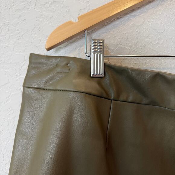 The Drop Olive Green Faux Leather Pull On Mini Skirt Size XXL NEW - Picture 3 of 7